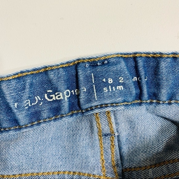 Gap baby’s 18-24 camo knee patch jeans - Picture 2 of 3